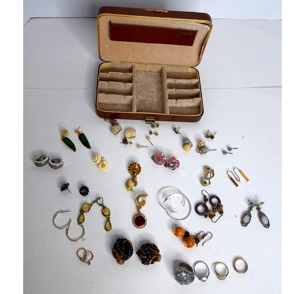 Vintage 27pc Jewelry Lot: Assorted Clip-On & Pierced Earrings, Rings, Bulk Set